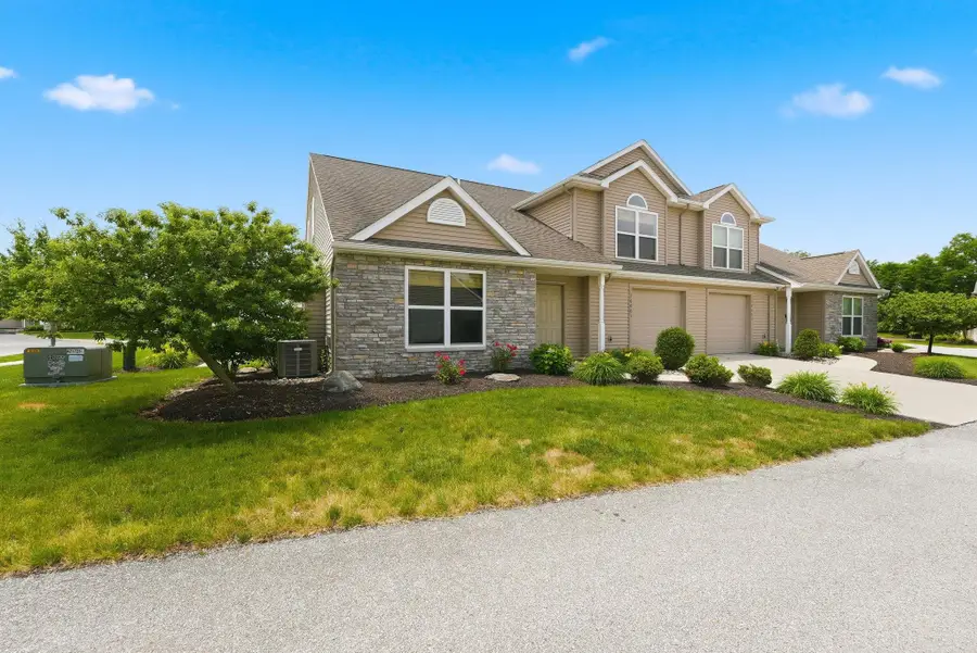 10001 Oak Trail Road, Fort Wayne, IN 46825 - #2