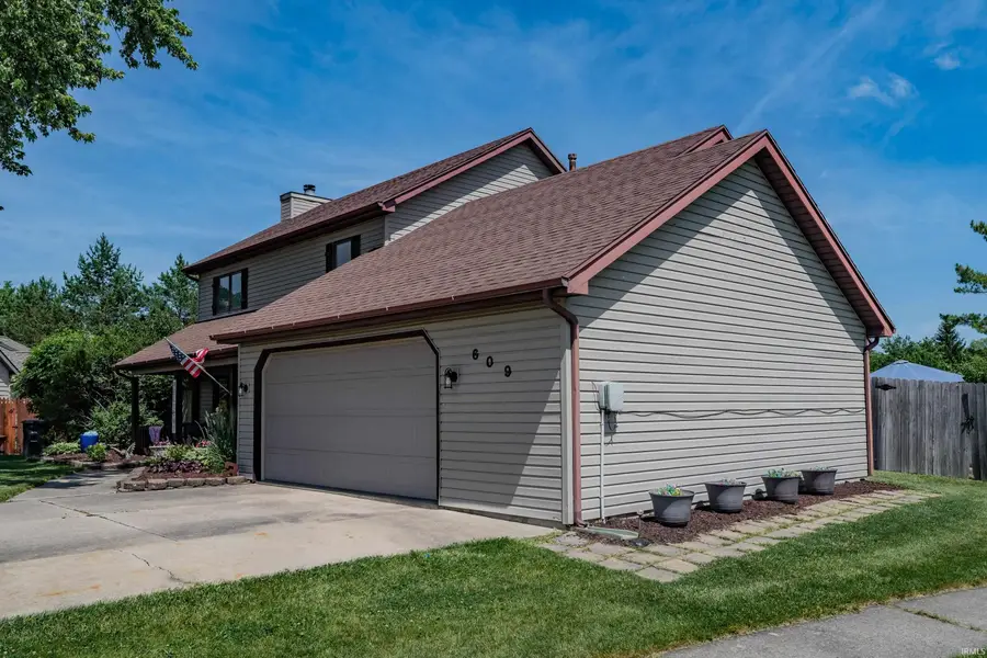 609 Woodland Springs Place, Fort Wayne, IN 46825 - #3