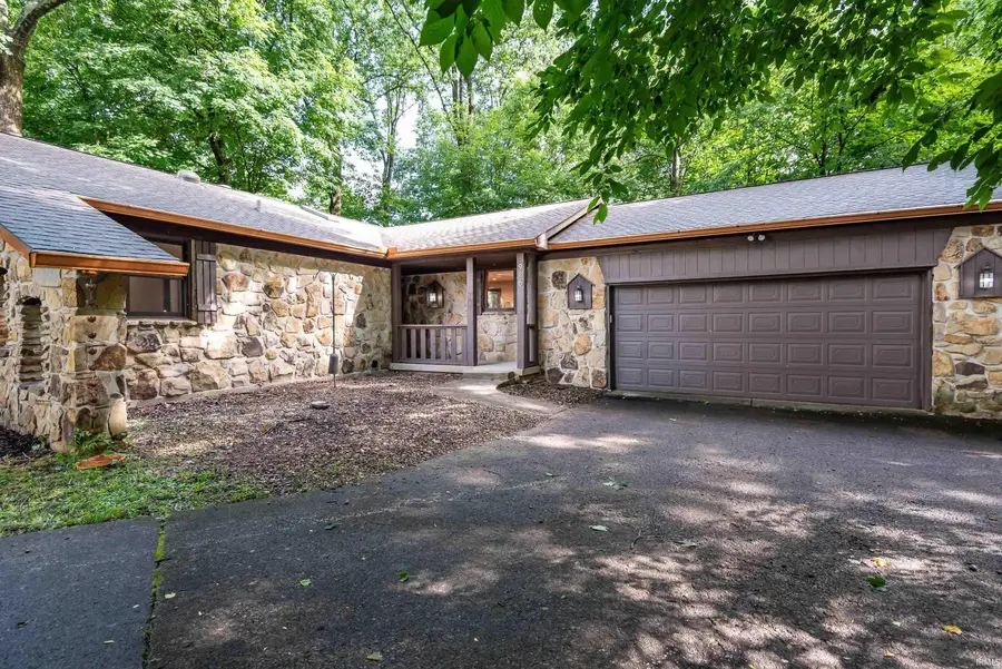 916 N Park Ridge Court, Bloomington, IN 47408 - #2