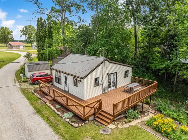11896 W Breezy Point Drive, Monticello, IN 47960