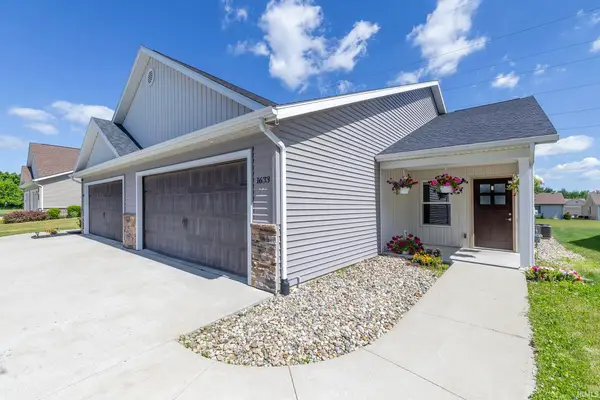 1633 Clover Creek Lane, Goshen, IN 46526