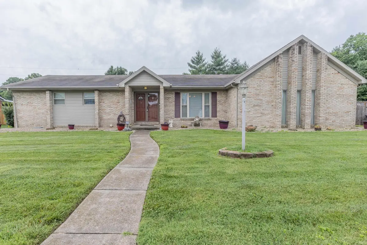 8499 Stonegate Drive, Newburgh, IN 47630 - #1