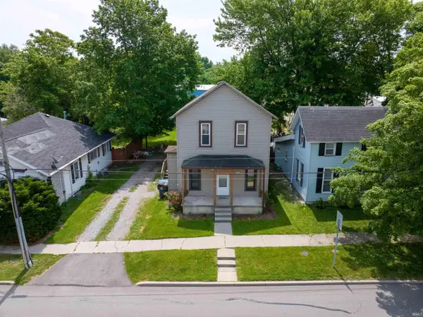 126 E Whitley Street, Churubusco, IN 46723
