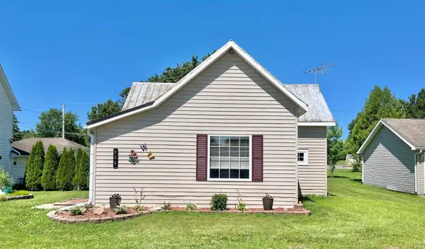 122 N Elm Street, Losantville, IN 47354