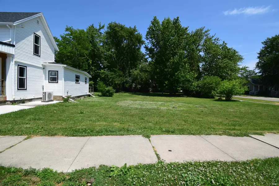 207 E Center Street, Bourbon, IN 46504 - #2