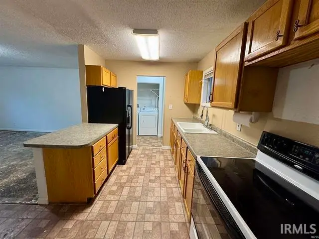 1052 N Lincoln Street, Peru, IN 46970 - #3