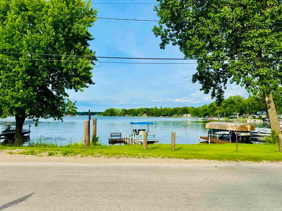 7425 N Tecumseh Road, Walkerton, IN 46574 - #3