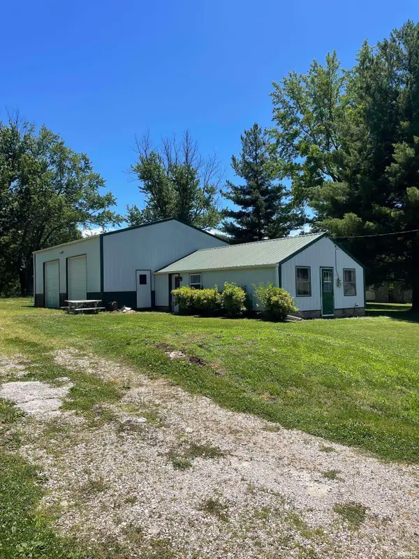 6597 S State Road 159 Highway, Carlisle, IN 47838