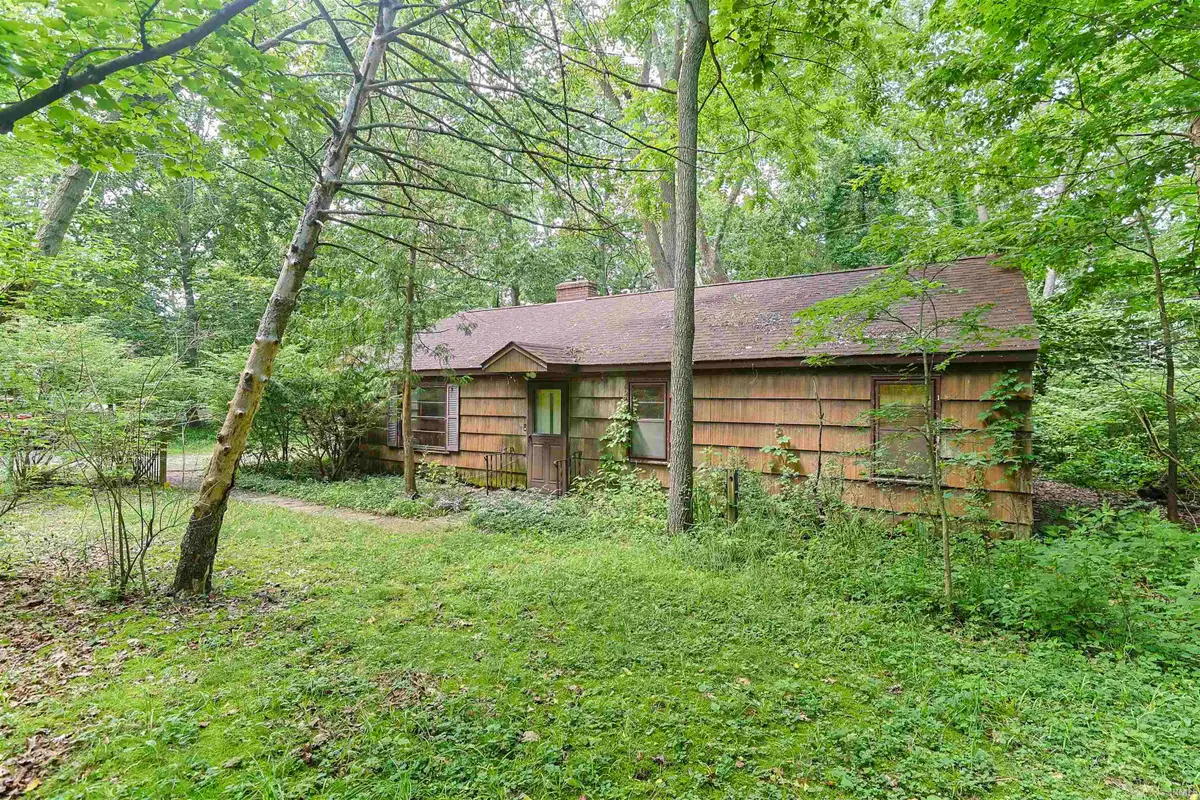 516 E Dragoon Trail, Mishawaka, IN 46544 - #1