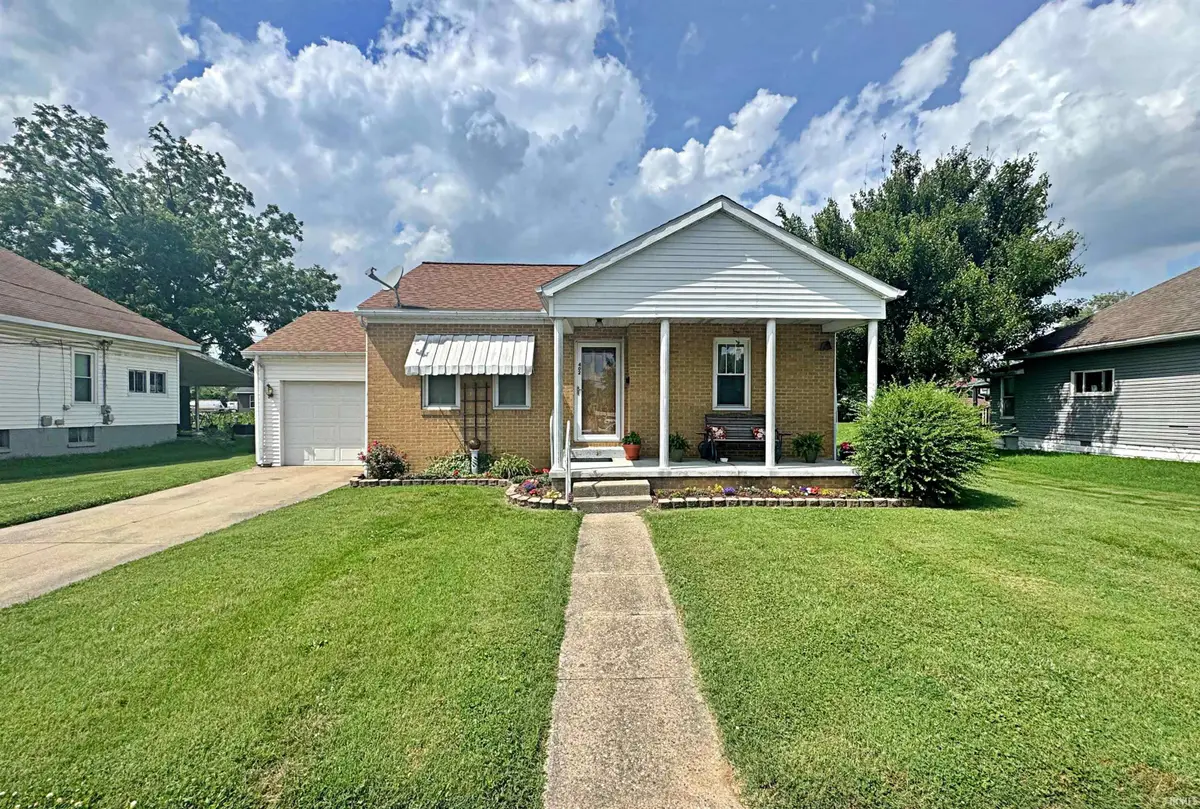 402 W Sycamore Street, Washington, IN 47501 - #1