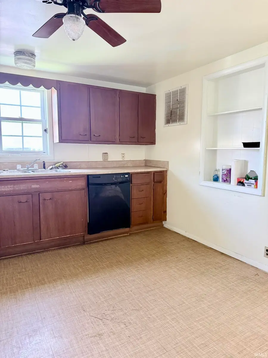 955 S Shank Street, Portland, IN 47371 - #2