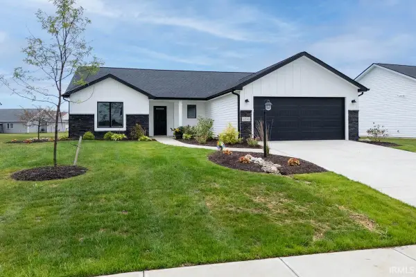 13541 Fringe Tree Trail, Fort Wayne, IN 46814