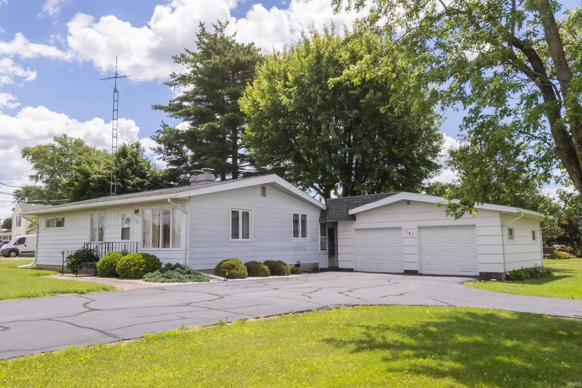121 W Jackson Street, Parker City, IN 47368 - #1