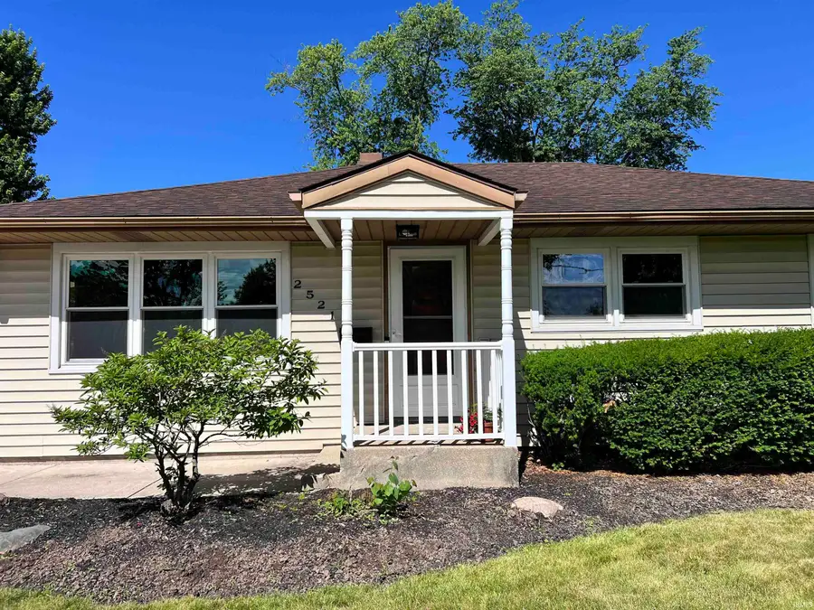 2521 Stanford Avenue, Fort Wayne, IN 46808 - #2