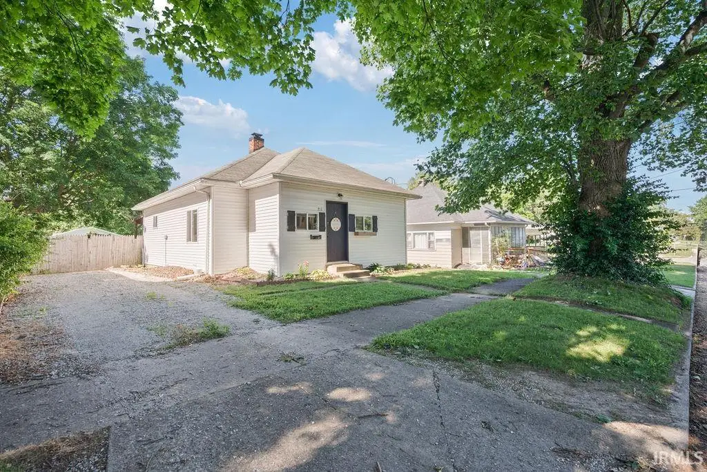 711 W Woodland Avenue, Kokomo, IN 46902 - #1