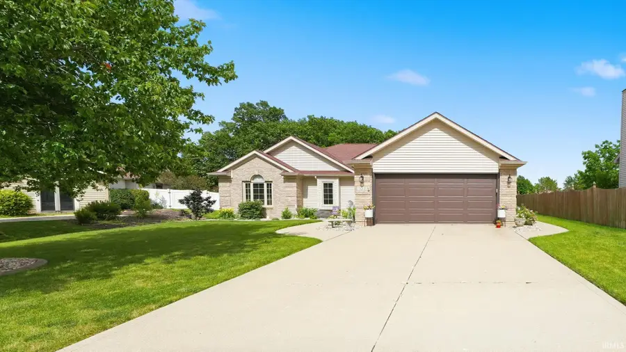 325 Ridge Hill Place, Fort Wayne, IN 46804 - #2
