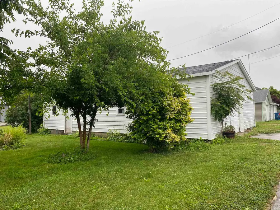 5807 N Sugar Street, Uniondale, IN 46791 - #2