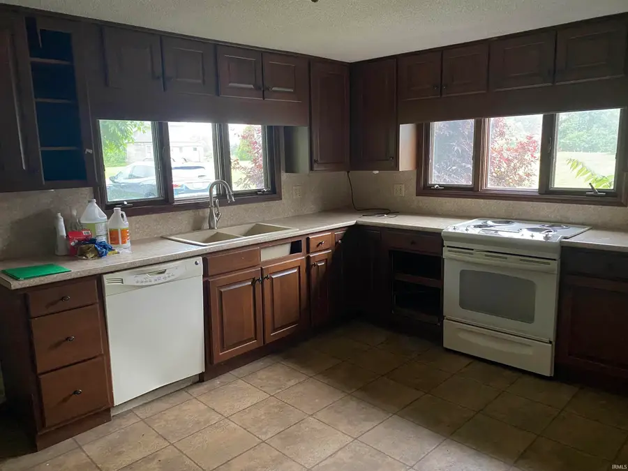 5807 N Sugar Street, Uniondale, IN 46791 - #3