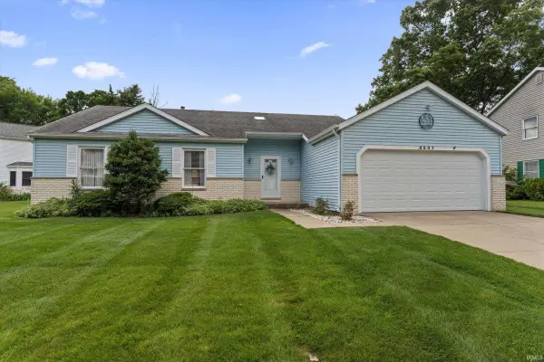 4207 Hunter Run Circle, South Bend, IN 46628