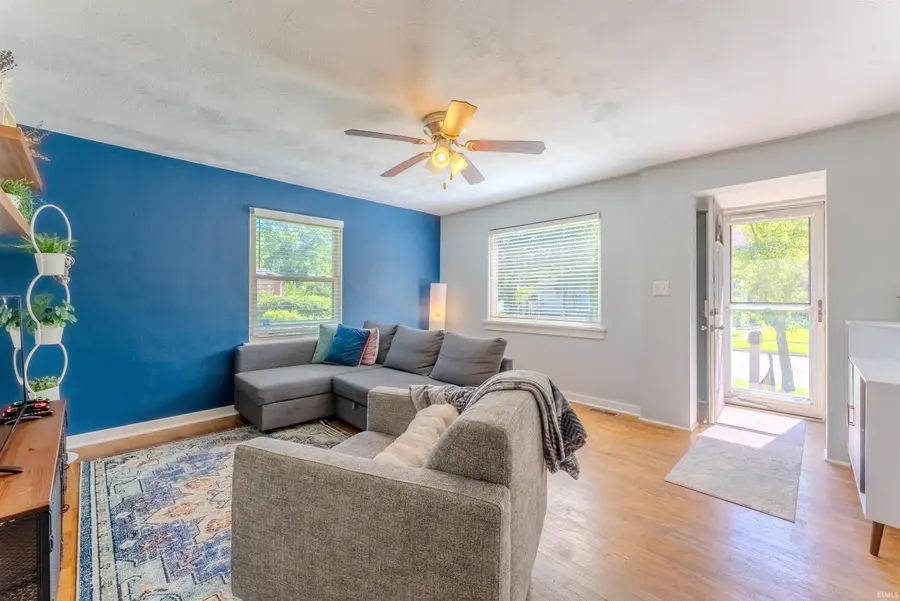 606 N Wayne Street, North Manchester, IN 46962 - #3