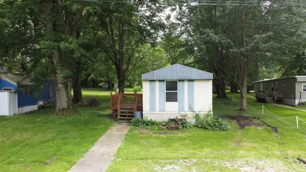 7735 W Swick Rd, Claypool, IN 46510