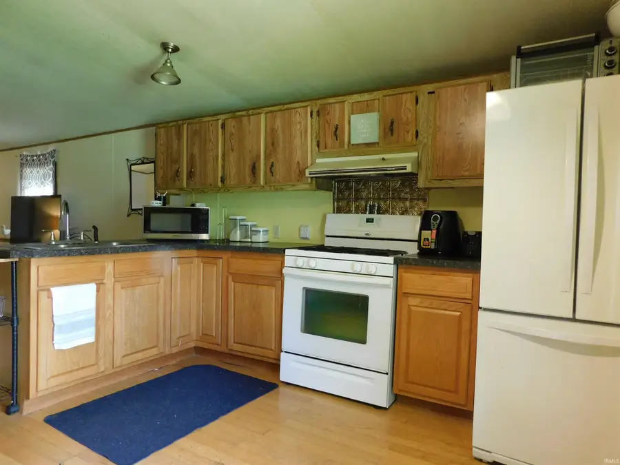7735 W Swick Rd, Claypool, IN 46510 - #3