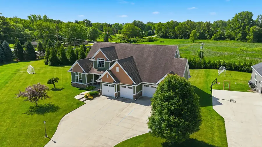 911 Hawthorn Drive, Warsaw, IN 46582 - #2