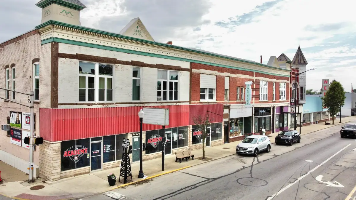 234-244 E Main Street, Gas City, IN 46933 - #1