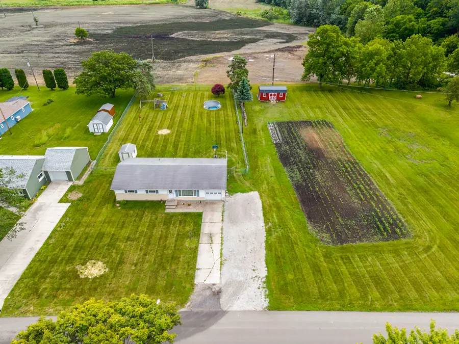 1301 S Lee Street, Garrett, IN 46738 - #3