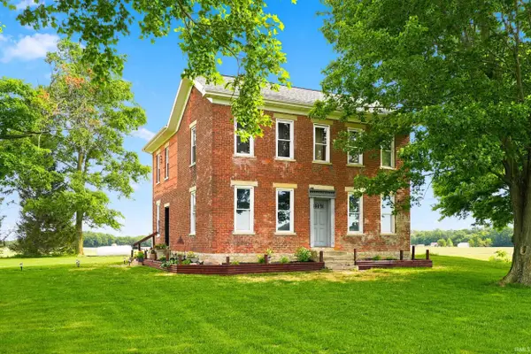 4176 E 400 Road, Huntington, IN 46750