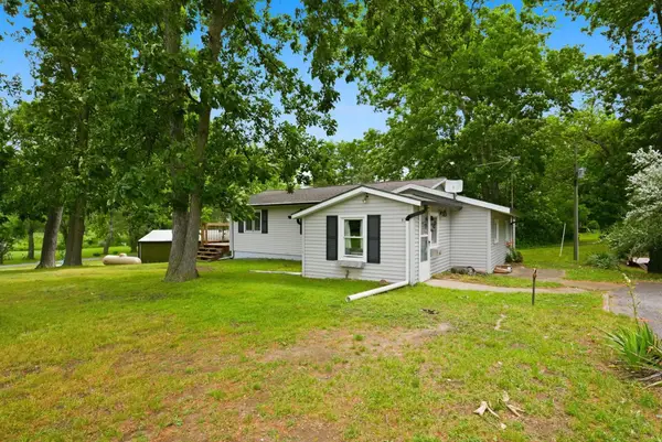 40 Lane 250 Lake Pleasant, Orland, IN 46776