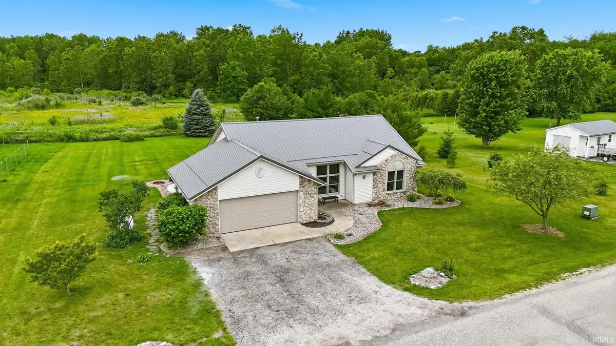 8377 N Hall Lake Rd, Kendallville, IN 46755 - #1