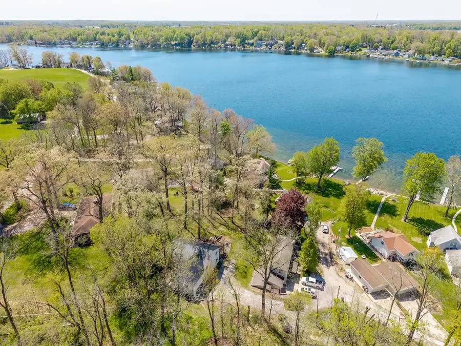 5765 S 980 E, Wolcottville, IN 46795 - #2