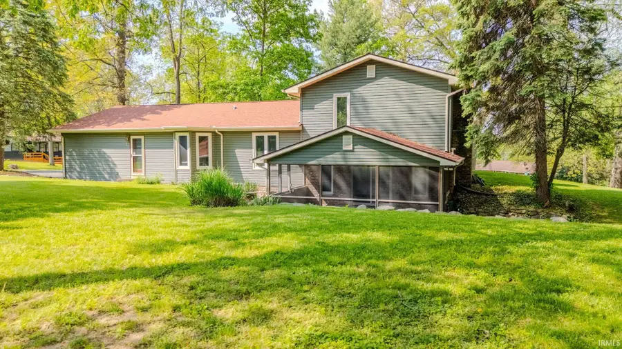 2340 E Kemo Avenue, Warsaw, IN 46582 - #3