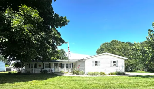 1207 NE 3rd Street, Washington, IN 47501