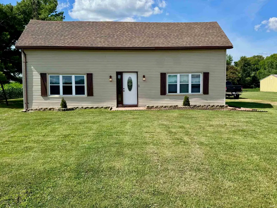 394 E 300 S Road, Princeton, IN 47670 - #2
