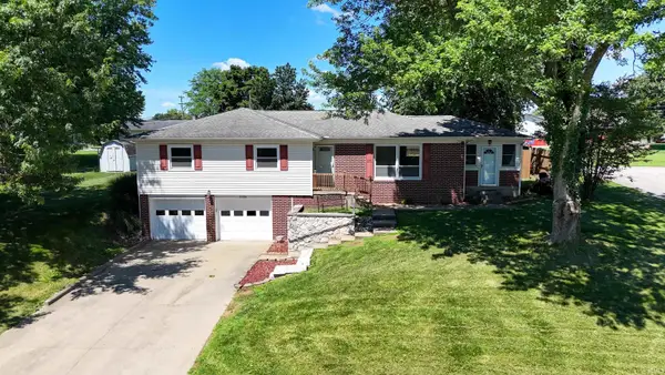 2006 N Leland Drive, Huntingburg, IN 47542
