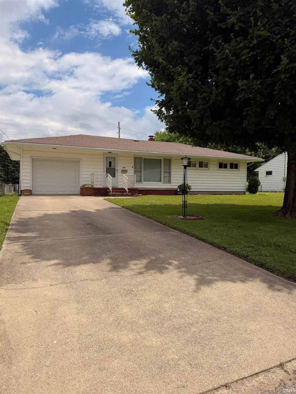 400 E Roselawn Drive, Logansport, IN 46947 - #1