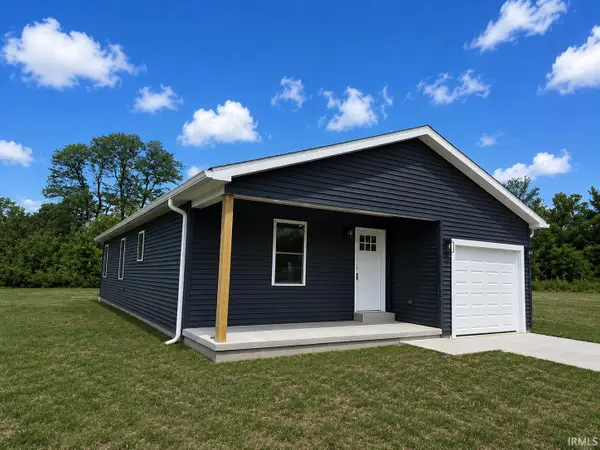 515 College Avenue, Mitchell, IN 47446
