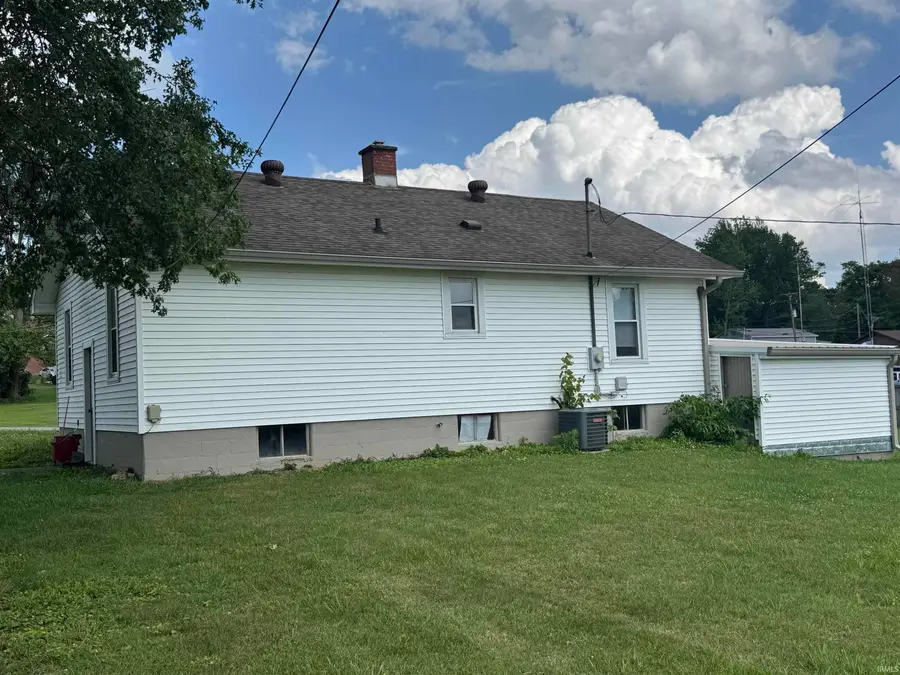 126 N Second Avenue, Oakland City, IN 47660 - #2