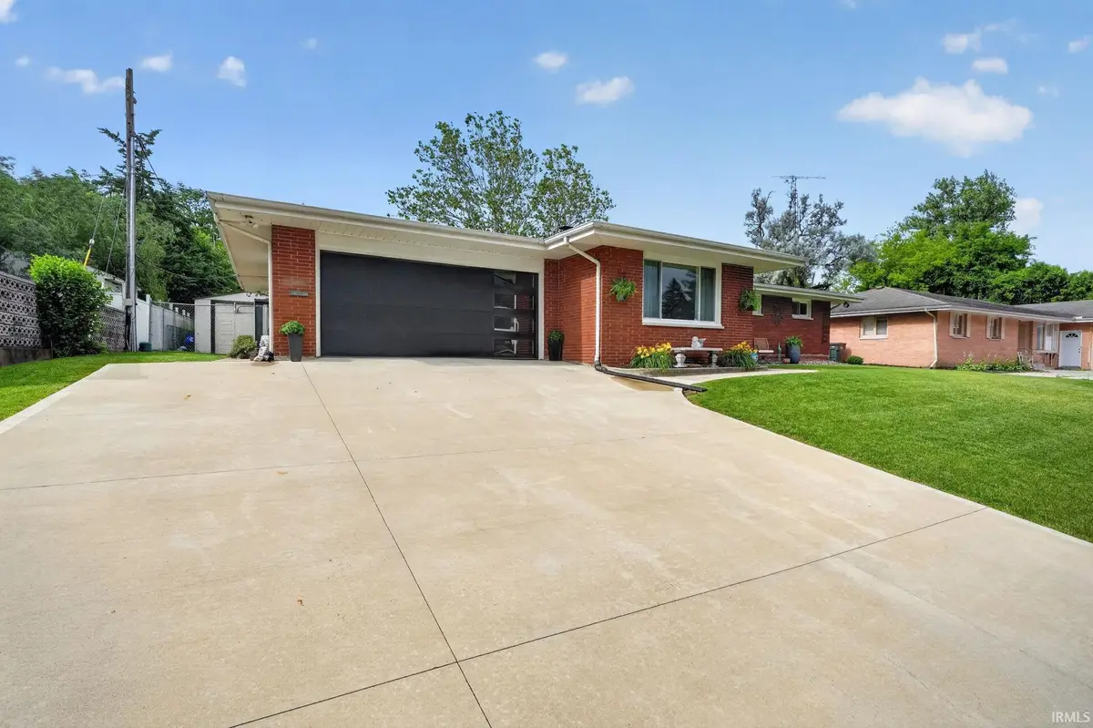 1024 E Eckman Street, South Bend, IN 46614 - #1