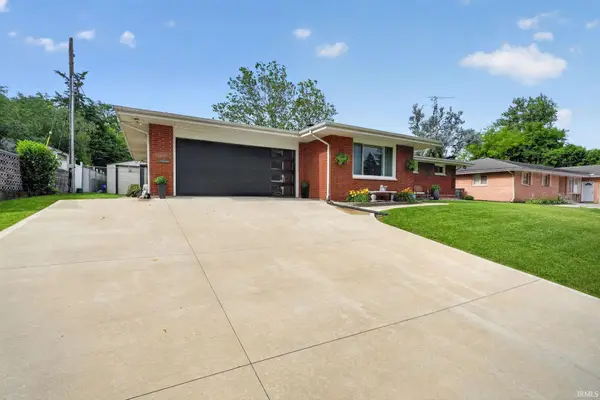 1024 E Eckman Street, South Bend, IN 46614