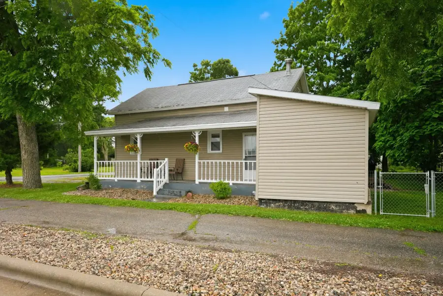108 W Church Street, Leesburg, IN 46538 - #3