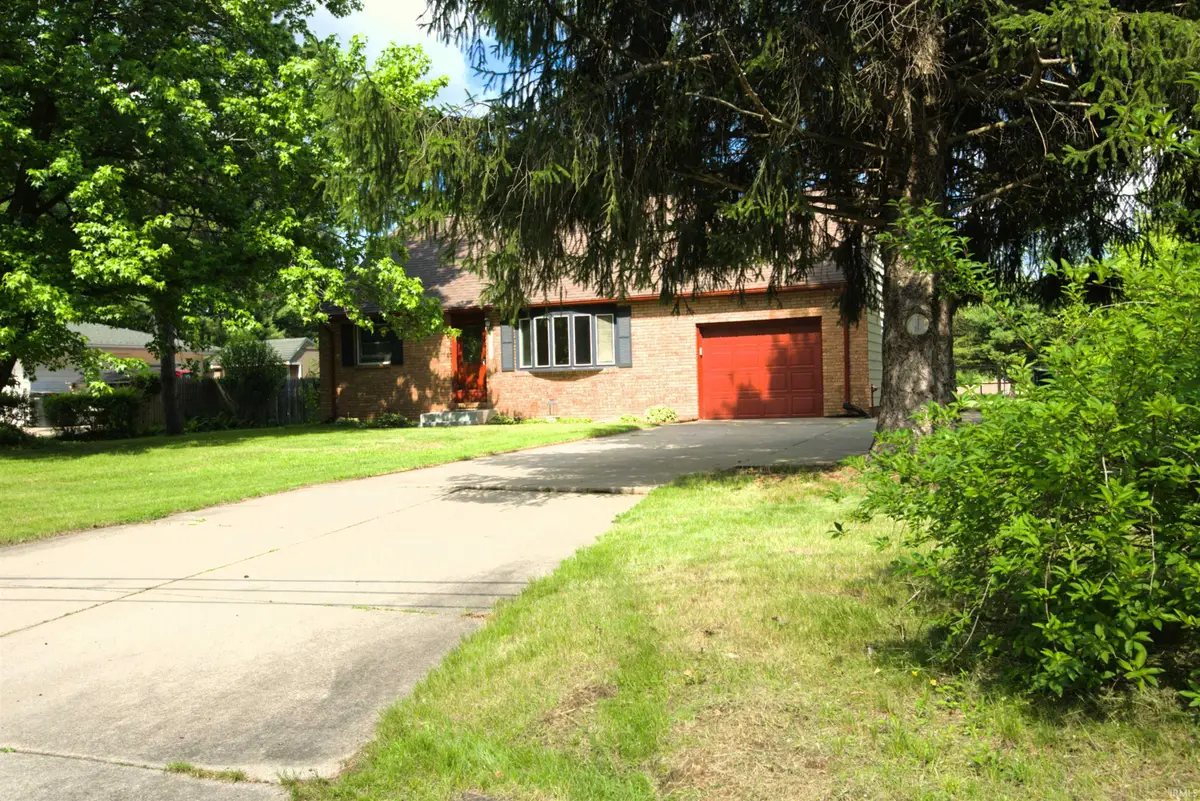 54872 Bittersweet Road, Mishawaka, IN 46545 - #1