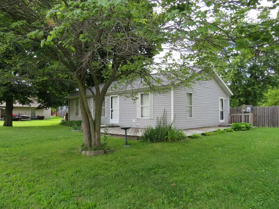 114 E 3rd Street, Rochester, IN 46975 - #2