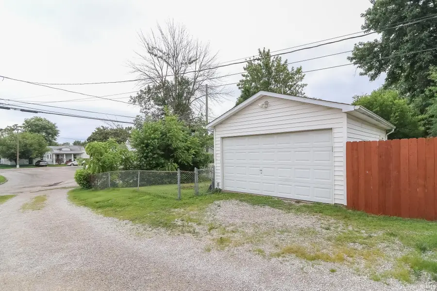 2002 E Michigan Street, Evansville, IN 47711 - #2