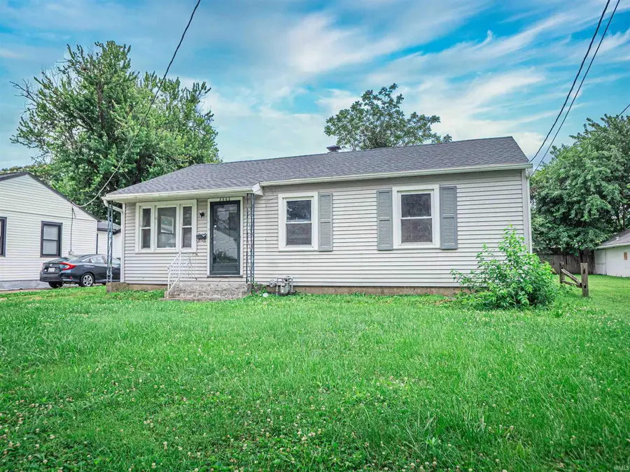 2063 E Columbia Street, Evansville, IN 47711 - #3