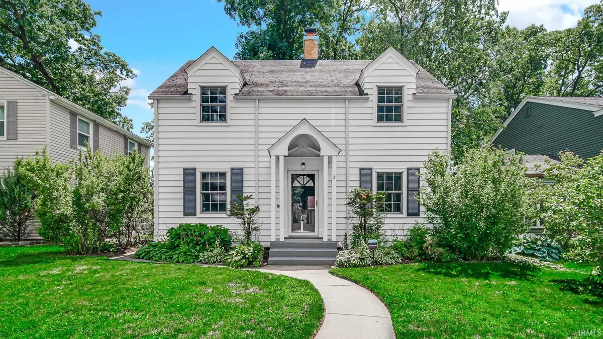 917 W Lawrence Street, Mishawaka, IN 46545 - #1