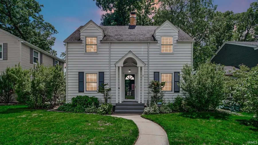 917 W Lawrence Street, Mishawaka, IN 46545 - #2