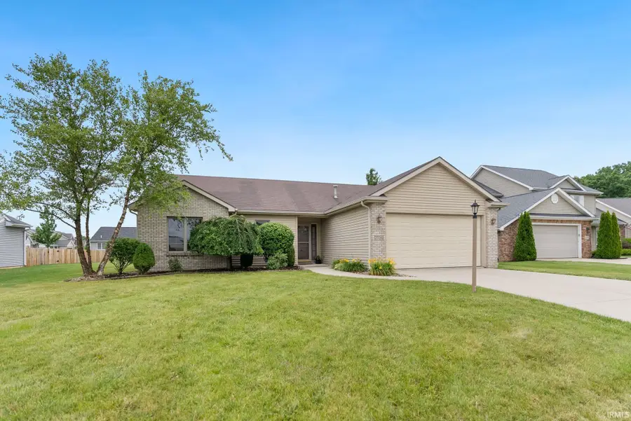 2726 Bearberry Court, Fort Wayne, IN 46818 - #2